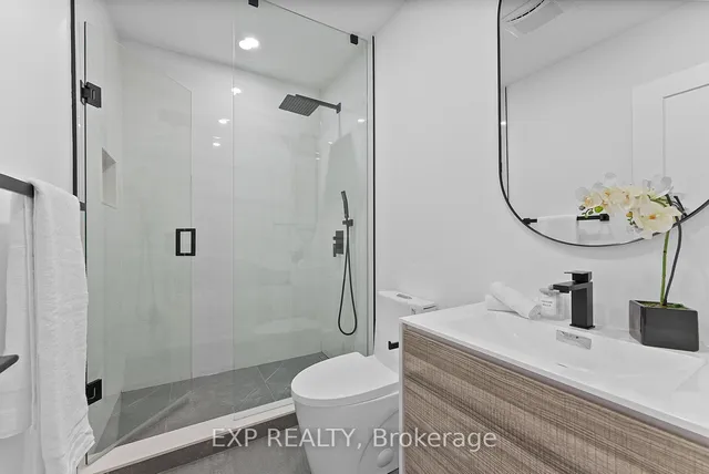 Additional image 16 of 2555 Dundas St