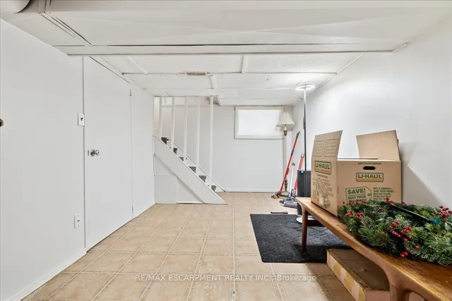 Additional image 34 of 100 Balmoral Ave