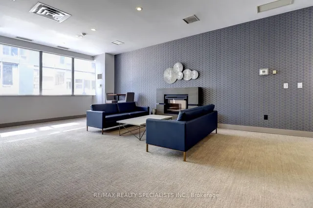 Additional image 4 of 250 Wellington St Unit 237