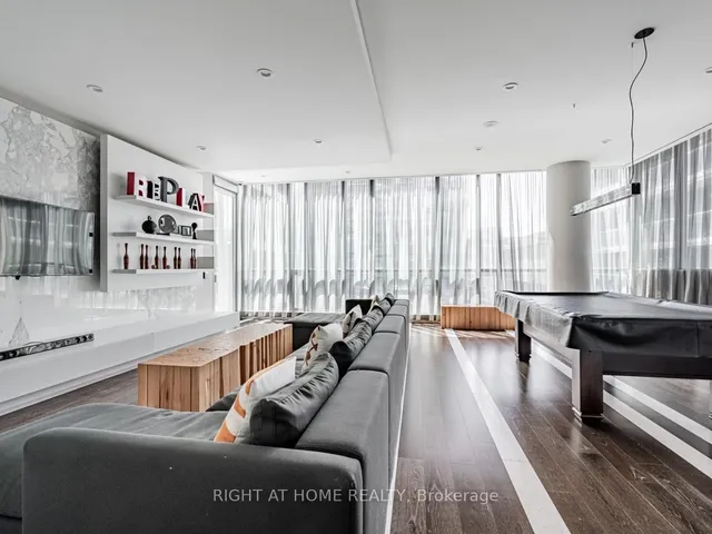 Additional image 31 of 8 charlotte St Unit 1603