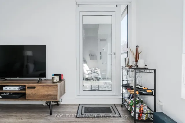 Additional image 7 of 543 Richmond St Unit 314