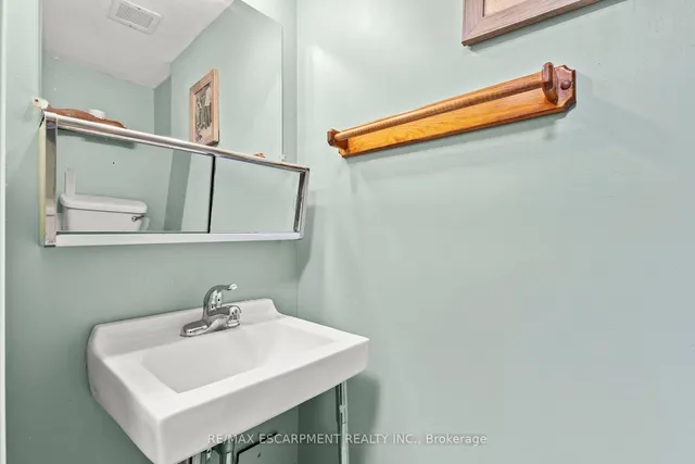 Additional image 22 of 120 Duke St Unit 805