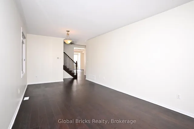 Additional image 7 of 37 Seafair Cres