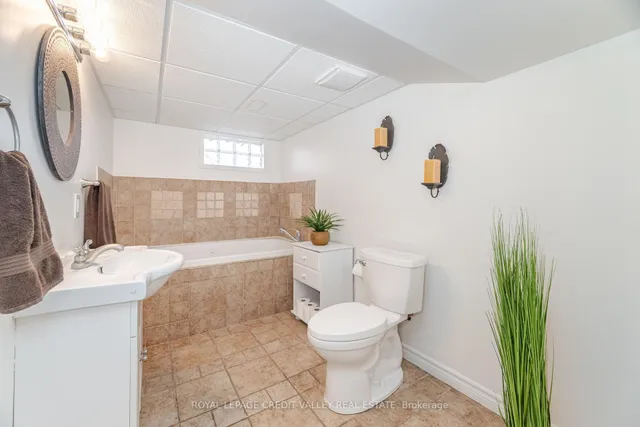 Additional image 35 of 20 Fleming Ave