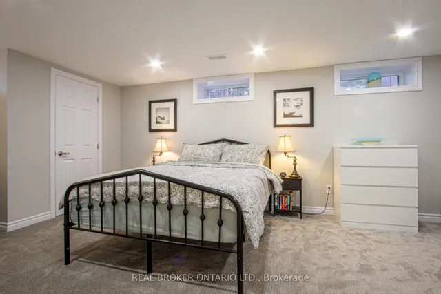 Additional image 33 of 15 Coachman Cres