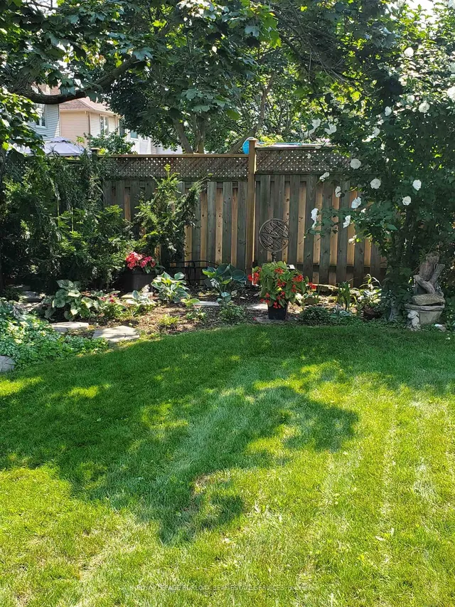 Additional image 30 of 789 Hawkins Cres