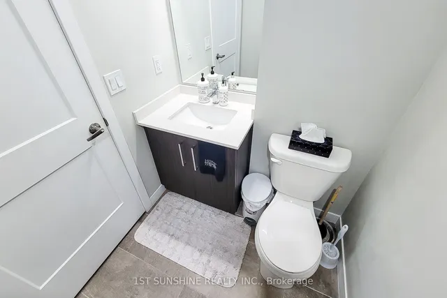 Additional image 18 of 15 Queen St Unit 1703