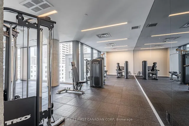 Additional image 36 of 81 Wellesley St Unit 1405