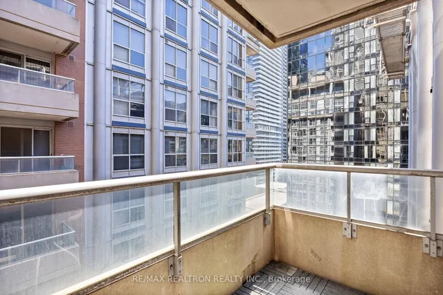 Additional image 14 of 270 Wellington St Unit 1105