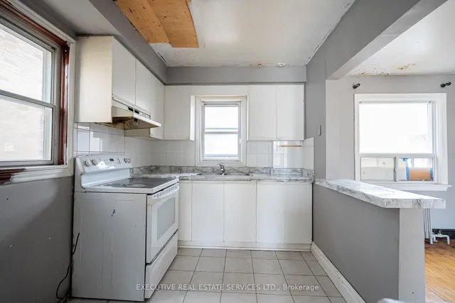 Additional image 13 of 190 CAMERON Ave