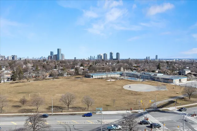 Additional image 24 of 10 Gibbs Rd Unit PH1009