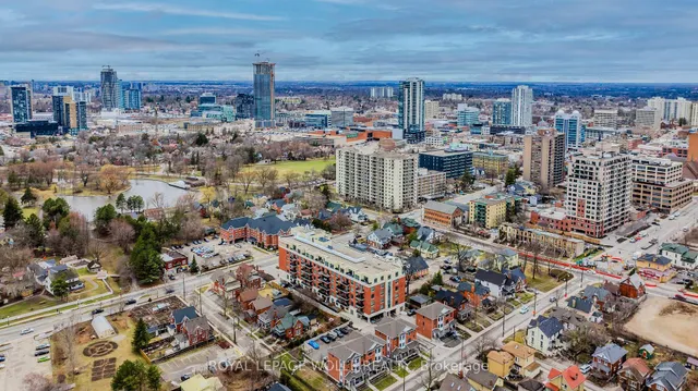 Additional image 48 of 399 Queen St Unit 210