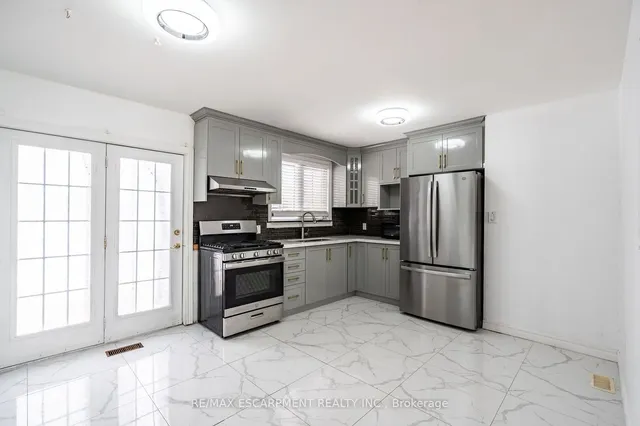 Additional image 10 of 19 Winthrop Pl