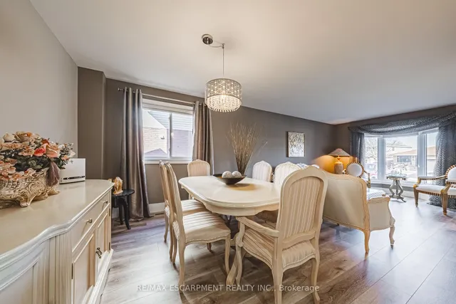 Additional image 15 of 103 Broughton Ave