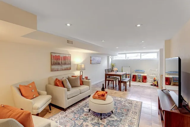 Additional image 28 of 61 Newlands Ave