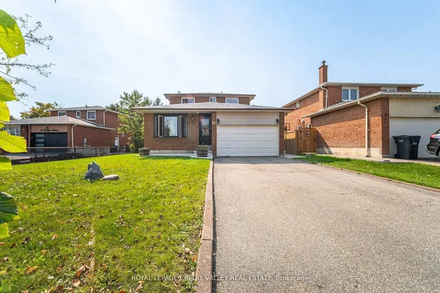 83 Fairglen Ave