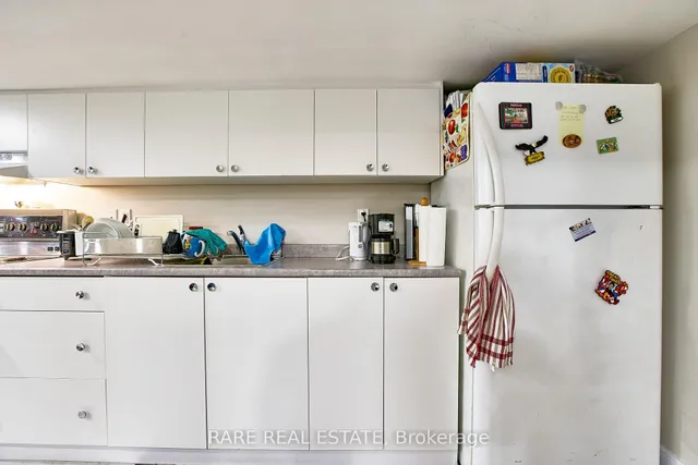 Additional image 42 of 216 Oakwood Ave