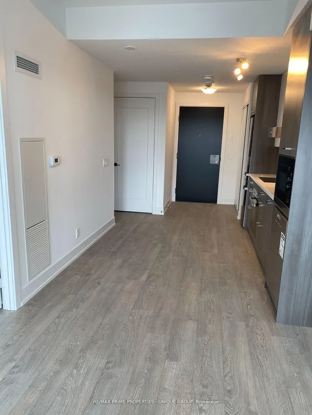 Additional image 8 of 11 Lillian St Unit 1605