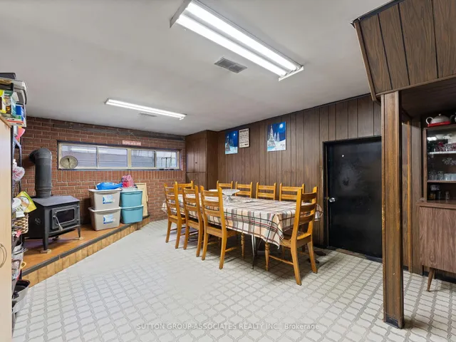 Additional image 28 of 112 Waterloo Ave