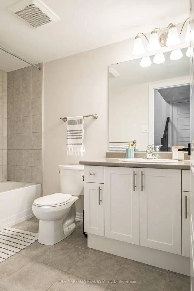 Additional image 43 of 290 Barton St Unit 25