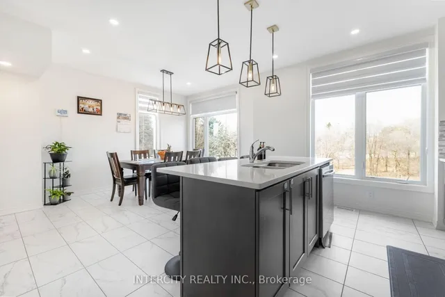 Additional image 19 of 19 Queenpost Dr