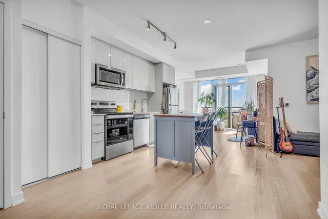 Additional image 12 of 859 The Queensway N/A Unit 412