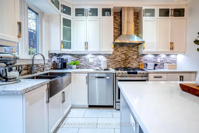 Additional image 18 of 20 Helena Ave