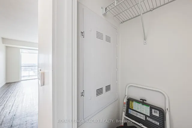 Additional image 29 of 2081 FAIRVIEW St Unit 812