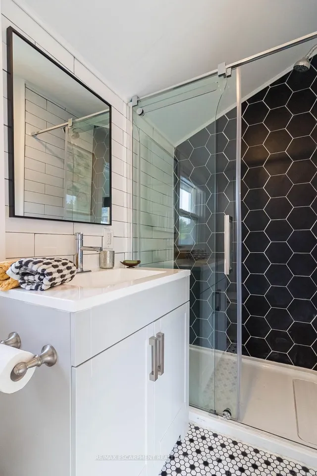 Additional image 21 of 55 Cheever St