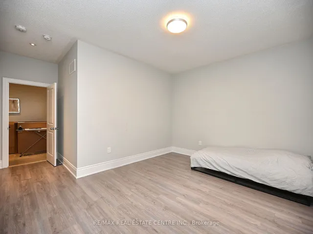 Additional image 32 of 171 Belmore Crt