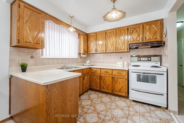 Additional image 15 of 79 Husband Dr