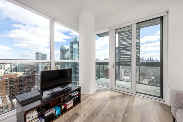 Additional image 20 of 39 Roehampton Ave Unit 2003