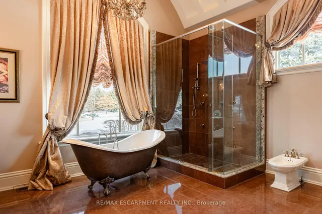 Additional image 17 of 2594 Bluffs Way