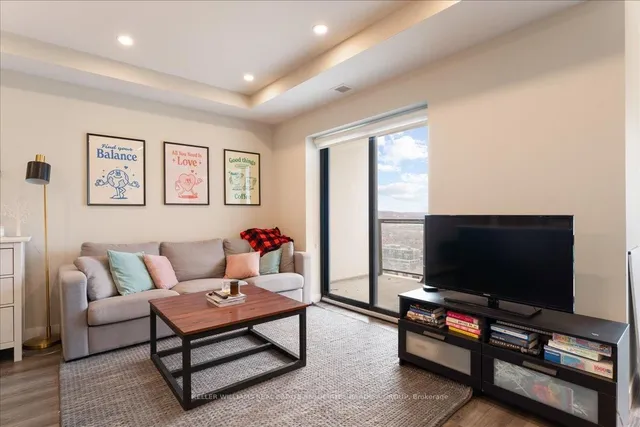 Additional image 19 of 15 Queen St Unit 2107