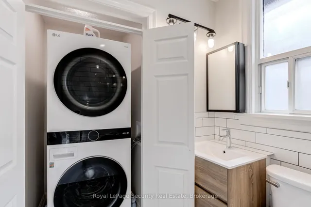 Additional image 26 of 204 Montrose Ave