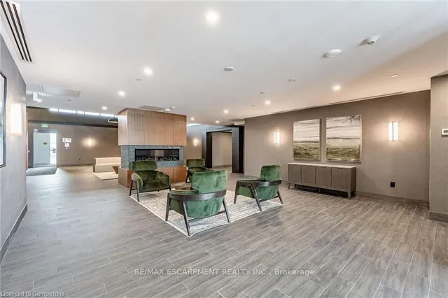 Additional image 21 of 450 Dundas St Unit 436