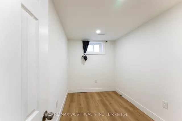 Additional image 30 of 102 Guestville Ave