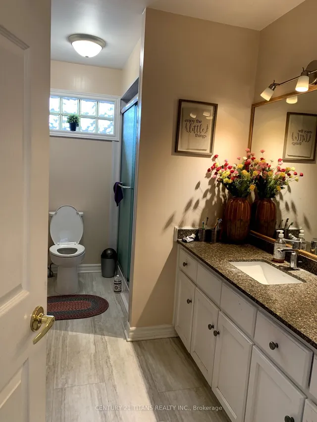 Additional image 28 of 99 Donnici Dr