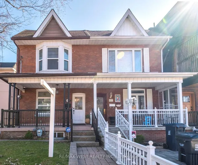 119 Bellwoods Ave