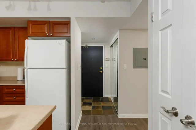 Additional image 26 of 230 King St Unit 1019