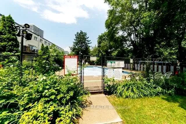 Additional image 12 of 5877 Bathurst St Unit 210