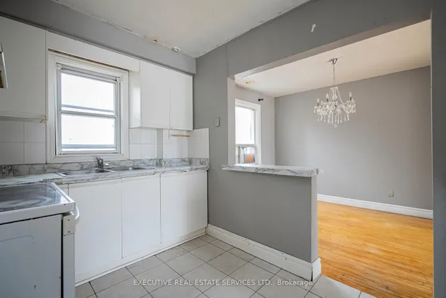 Additional image 14 of 190 CAMERON Ave