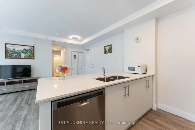 Additional image 22 of 1 Redfern Ave Unit 322