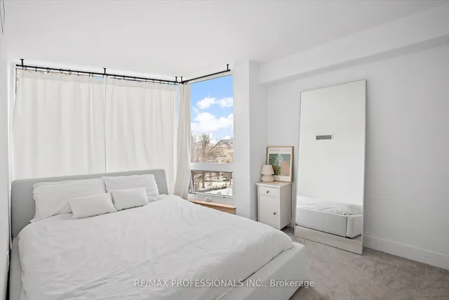 Additional image 9 of 1055 Bay St Unit 709