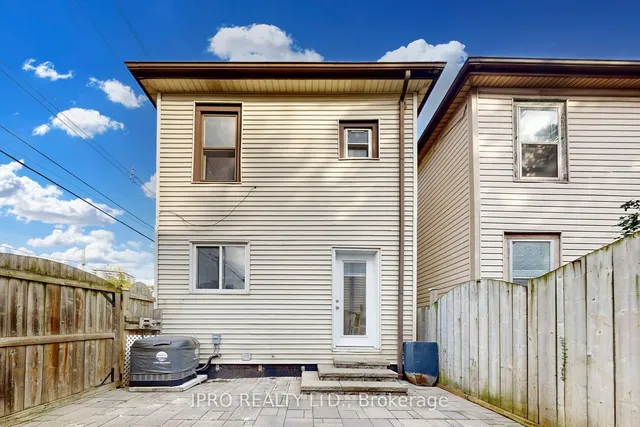 Additional image 18 of 521 Hughson St