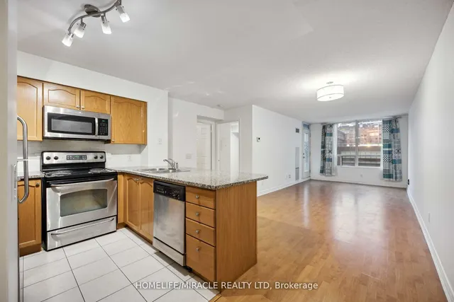 Additional image 4 of 30 Grand Trunk Cres Unit 302