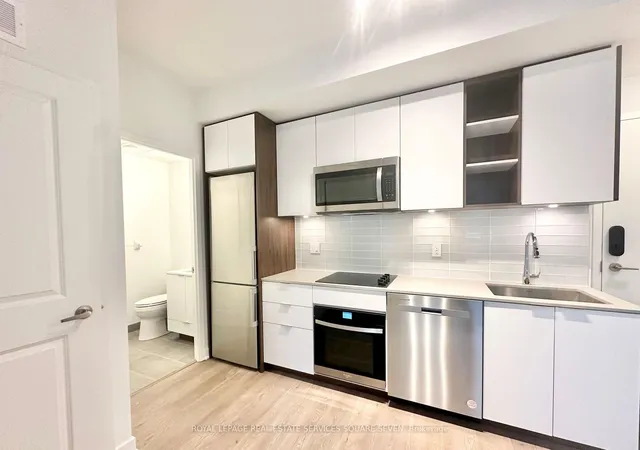 Additional image 13 of 543 Richmond St Unit 610