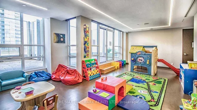 Additional image 23 of 36 Park Lawn Rd Unit 1909