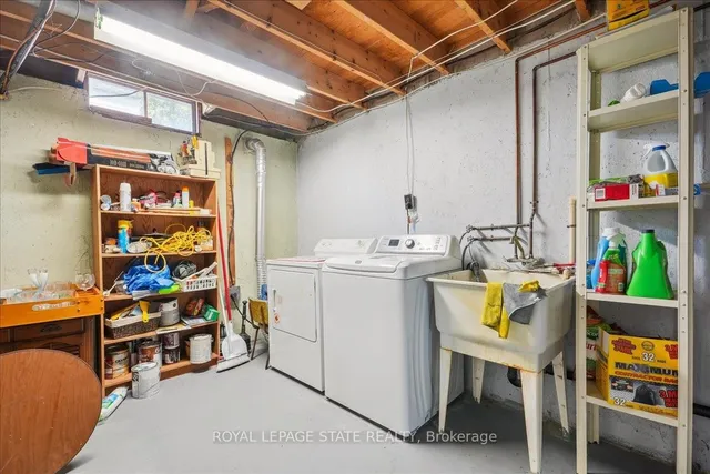 Additional image 31 of 43 Yorkdale Cres