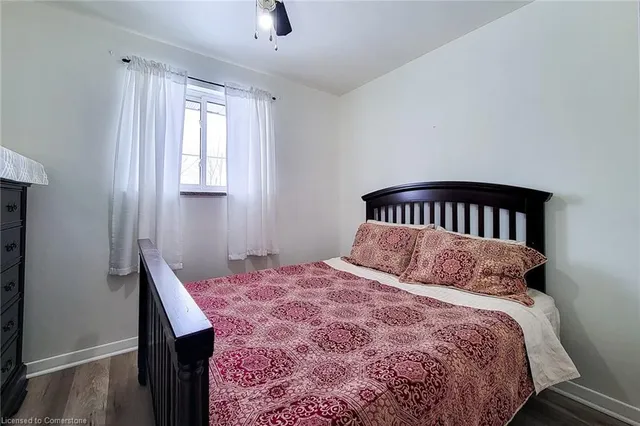 Additional image 22 of 249 Fernwood Cres